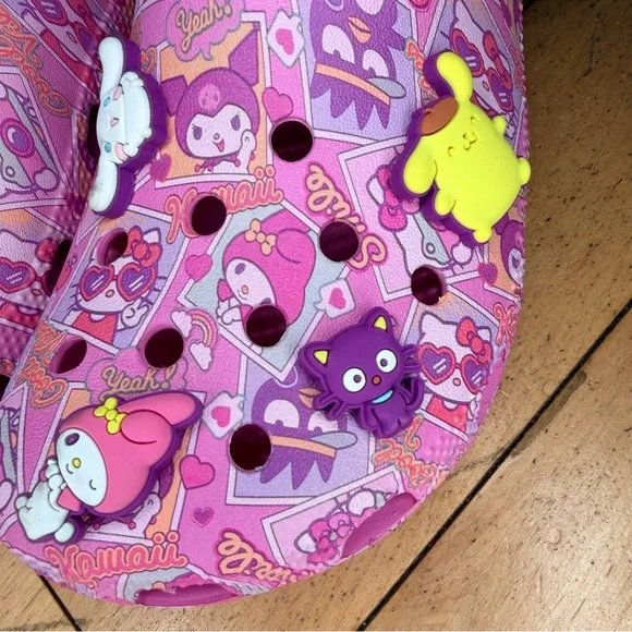 CROCS X HELLO KITTY CLOGS WOMENS SIZE - Picture 5 of 8